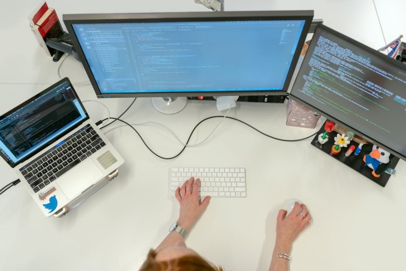 How Technology is Revolutionizing Daily Life and Work Efficiency